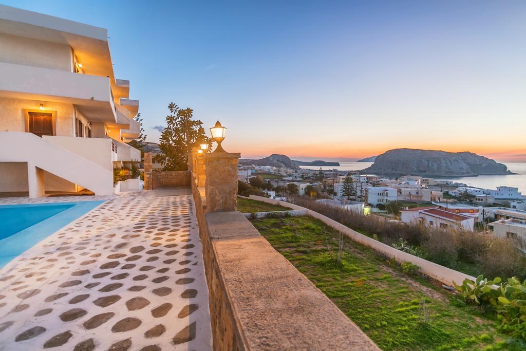 פויניקיון Yiannis Ηotel מראה חיצוני תמונה