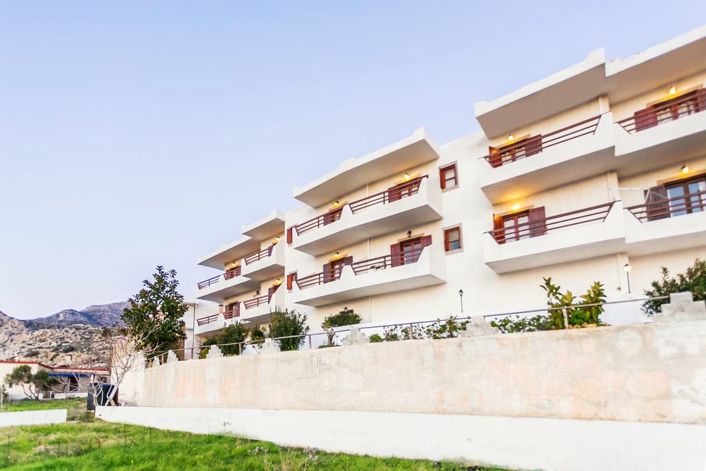 פויניקיון Yiannis Ηotel מראה חיצוני תמונה